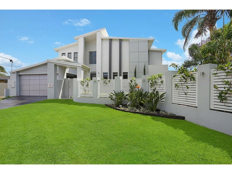 23 Pearl Key, Broadbeach Waters QLD 4218