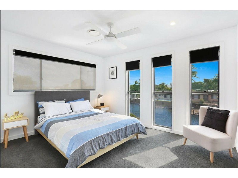 23 Pearl Key, Broadbeach Waters QLD 4218