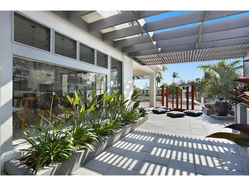 23 Pearl Key, Broadbeach Waters QLD 4218