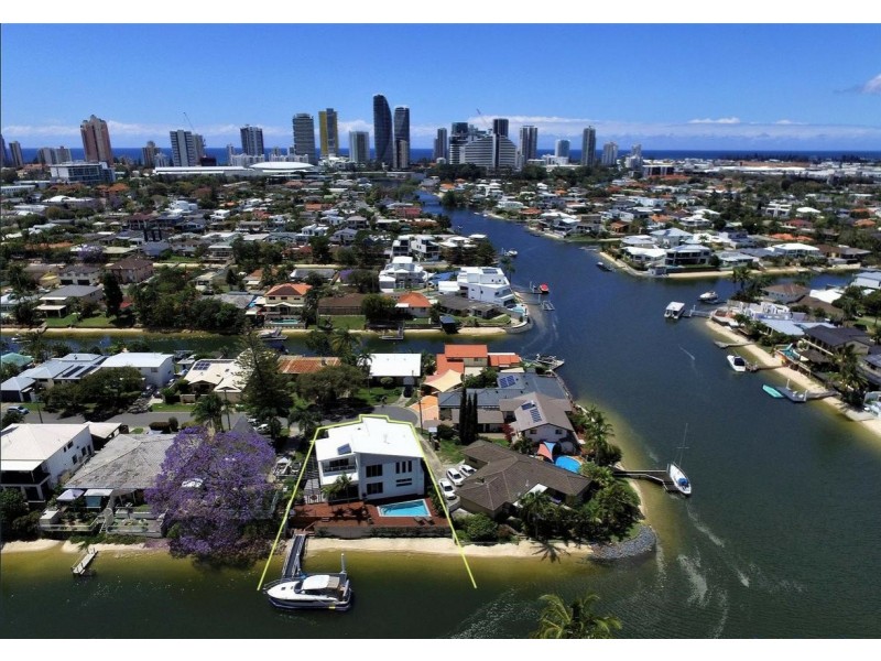 23 Pearl Key, Broadbeach Waters QLD 4218