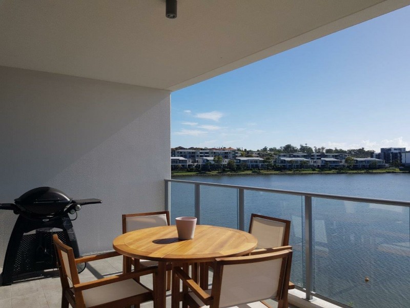 1105/397 Christine Avenue, Varsity Lakes QLD 4227