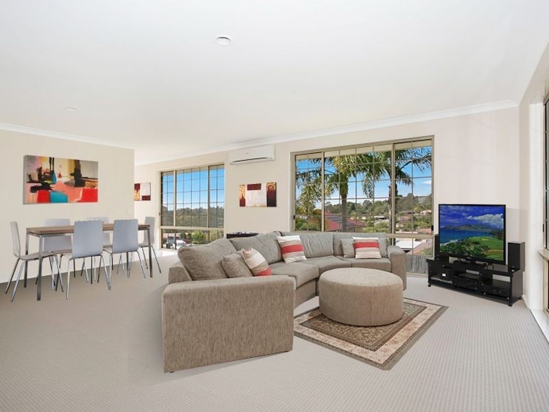 2 Regal Court, Highland Park QLD 4211