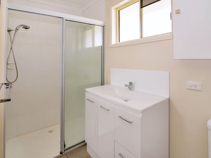 2 Regal Court, Highland Park QLD 4211