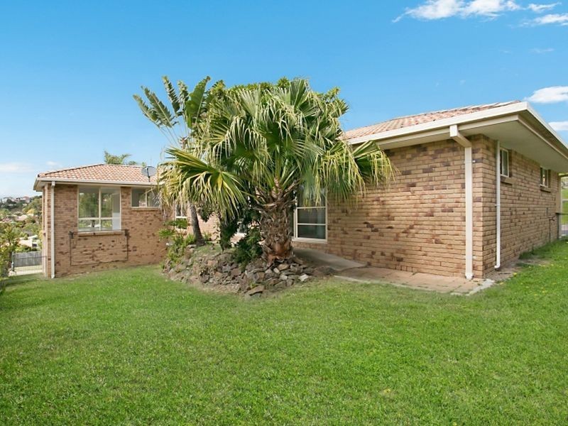 2 Regal Court, Highland Park QLD 4211