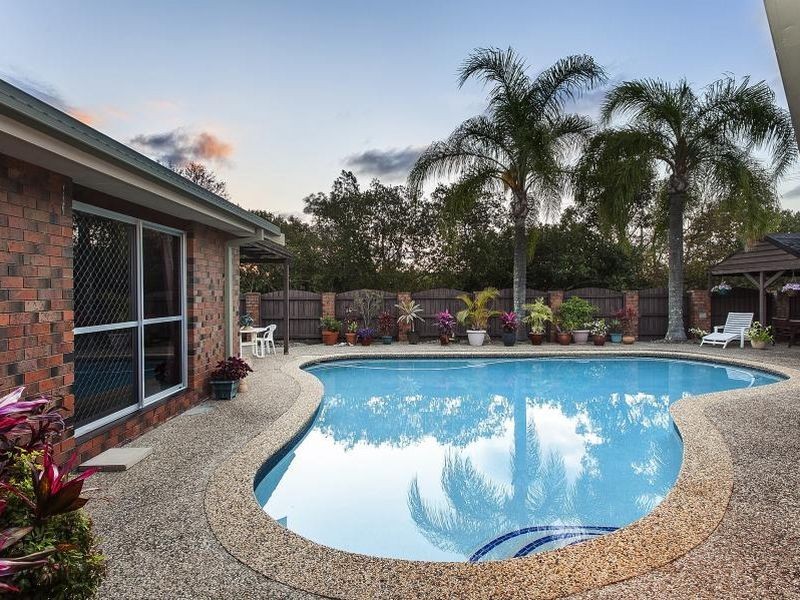 2 Yunga Court, Broadbeach Waters QLD 4218