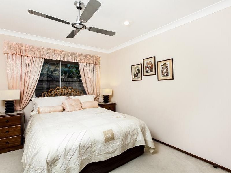 2 Yunga Court, Broadbeach Waters QLD 4218