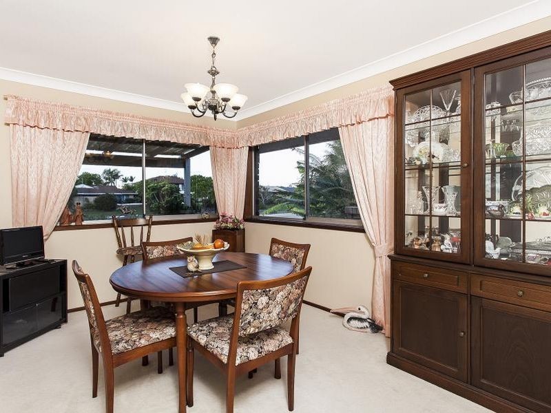 2 Yunga Court, Broadbeach Waters QLD 4218