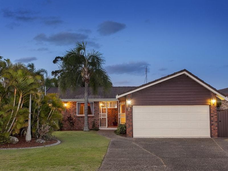 2 Yunga Court, Broadbeach Waters QLD 4218