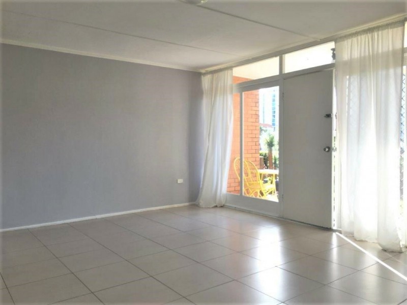 1/162 Surf Parade, Broadbeach QLD 4218