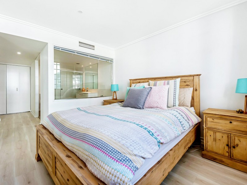 2111/33 T E Peters Drive, Broadbeach Waters QLD 4218
