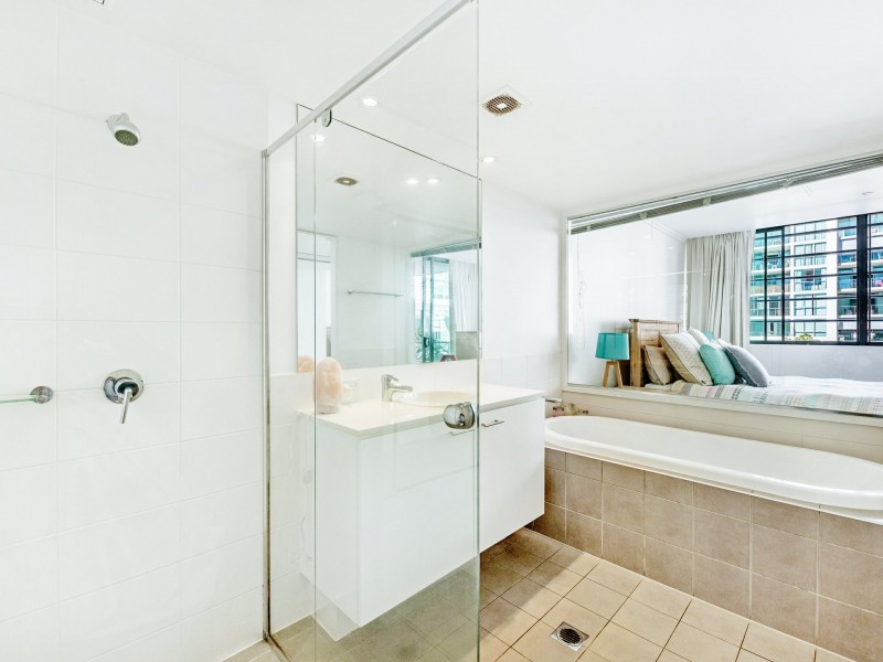 2111/33 T E Peters Drive, Broadbeach Waters QLD 4218