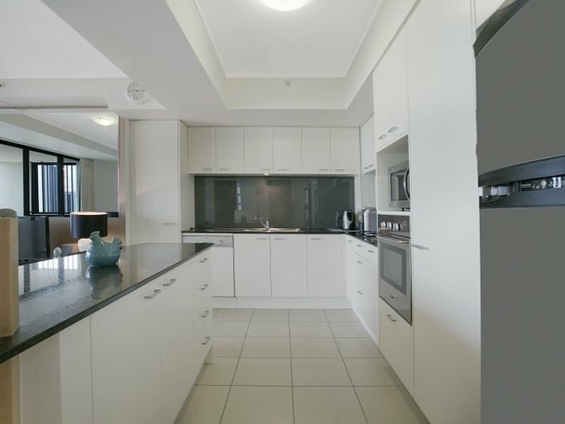 1907/2685-2689 Gold Coast Highway, Broadbeach QLD 4218