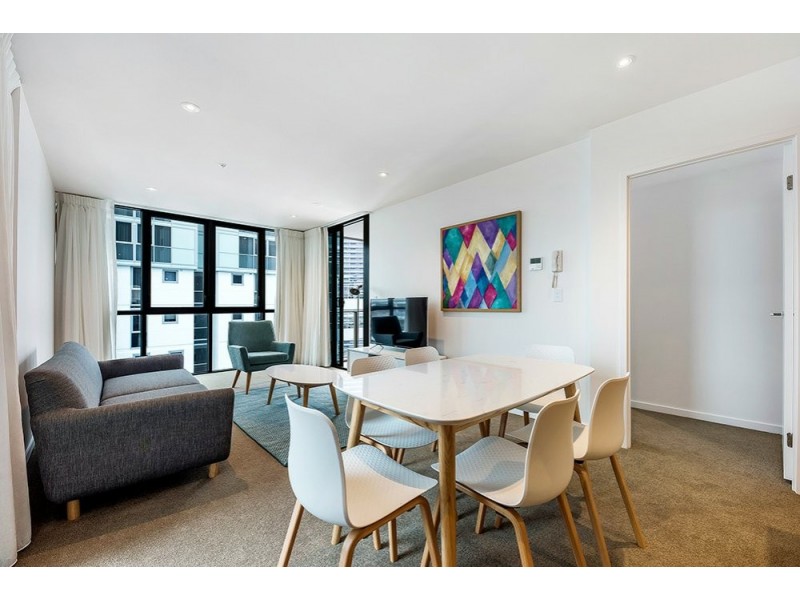 2302/50 Surf Parade, Broadbeach QLD 4218