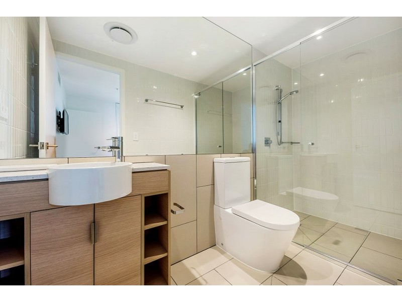 2302/50 Surf Parade, Broadbeach QLD 4218