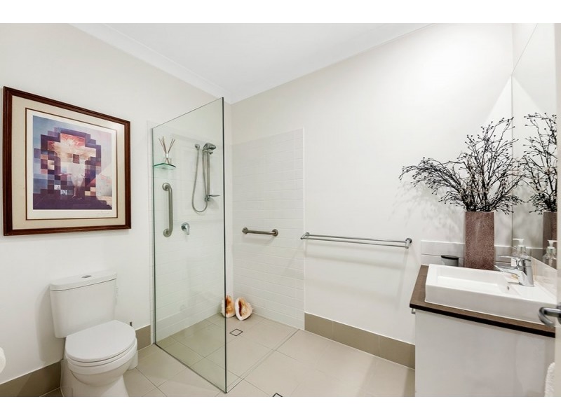 23 Daimler Drive, Bundall QLD 4217