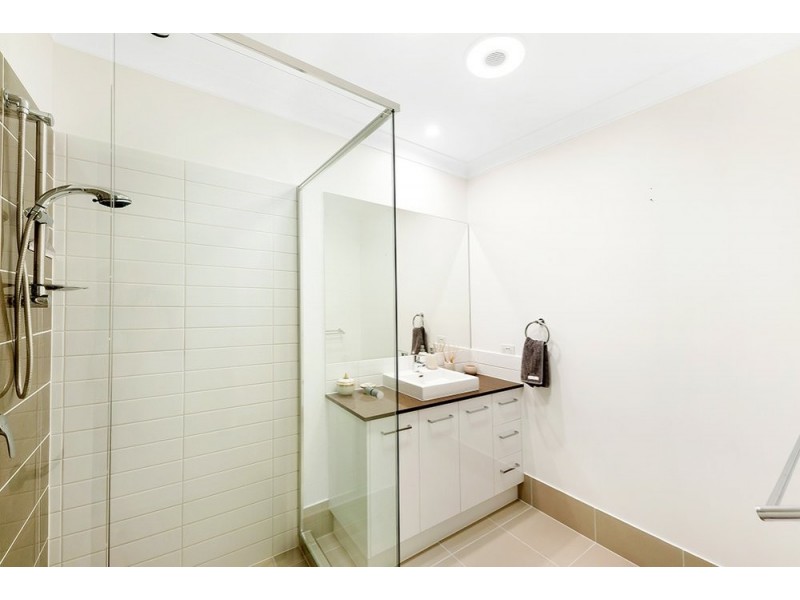 23 Daimler Drive, Bundall QLD 4217