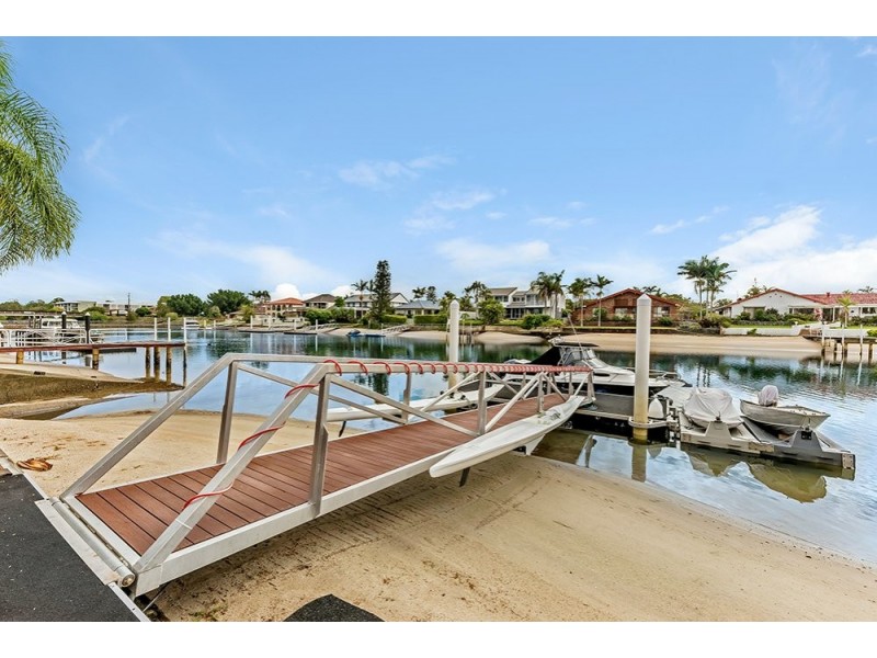 23 Daimler Drive, Bundall QLD 4217