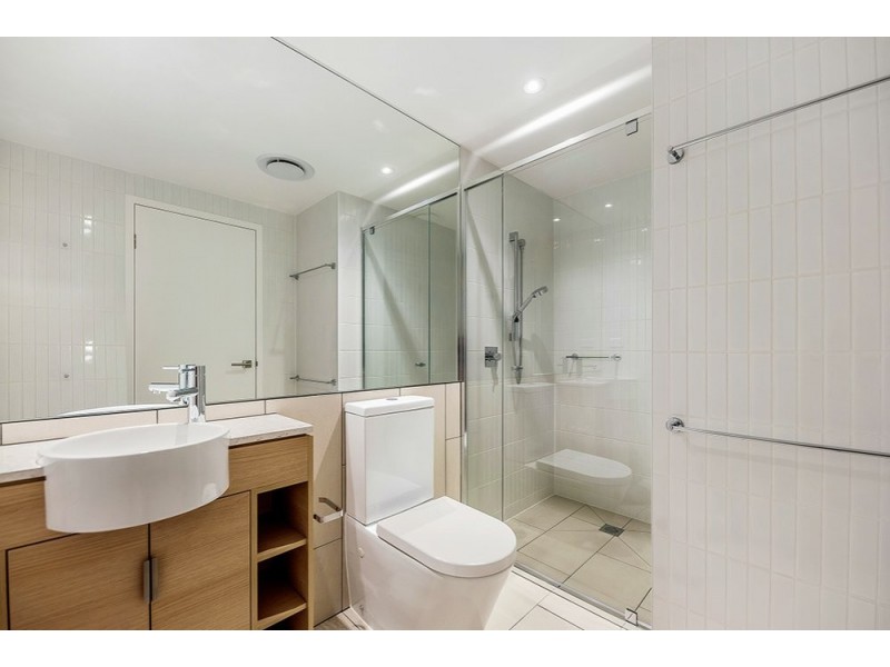 702/50 Surf Parade, Broadbeach QLD 4218