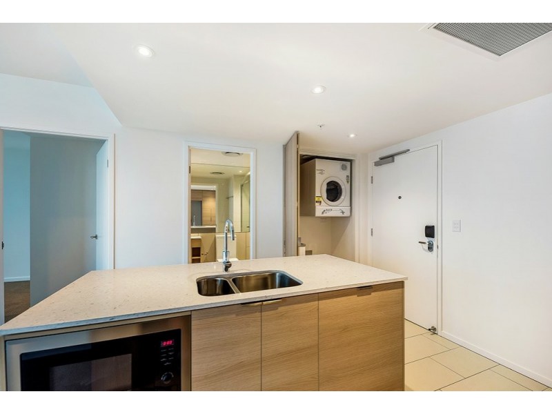 702/50 Surf Parade, Broadbeach QLD 4218