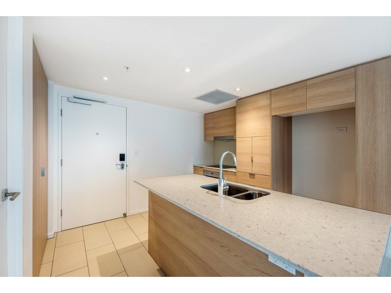 702/50 Surf Parade, Broadbeach QLD 4218