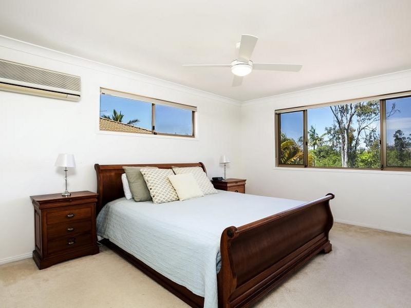 15 Riverbank Court, Ashmore QLD 4214