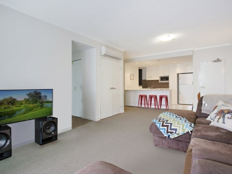 5/6 Miami Key, Broadbeach Waters QLD 4218