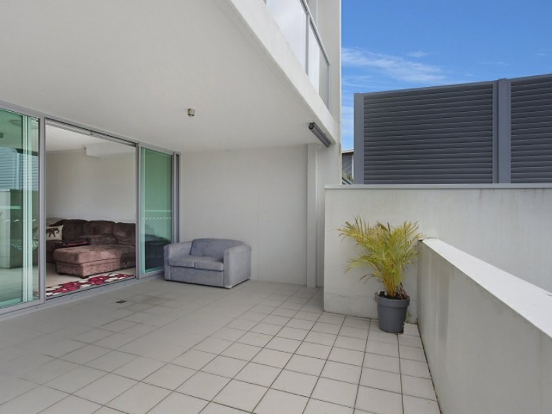 5/6 Miami Key, Broadbeach Waters QLD 4218