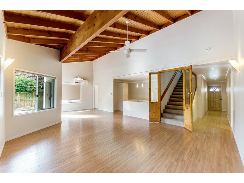 17 Ensenada Court, Broadbeach Waters QLD 4218