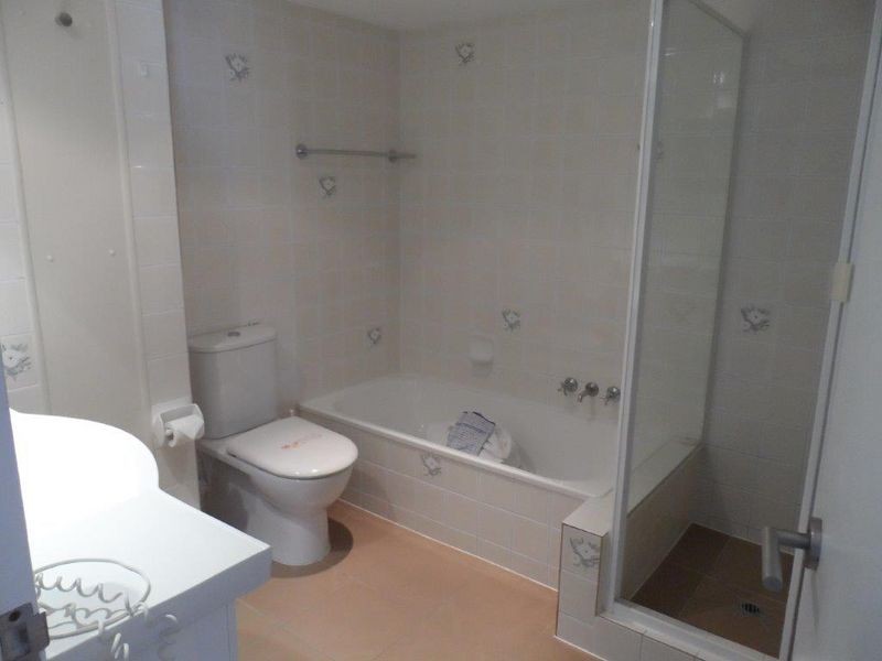 35/4 Britannia Avenue, Broadbeach QLD 4218