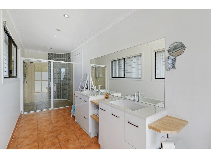 Broadbeach Waters QLD 4218