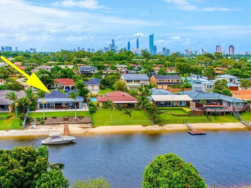 18 Coobowie Street, Broadbeach Waters QLD 4218