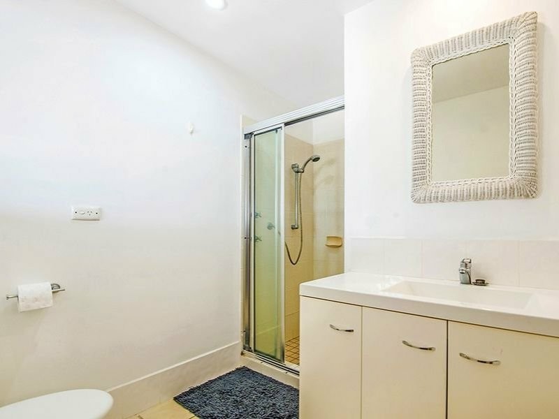 18 Coobowie Street, Broadbeach Waters QLD 4218