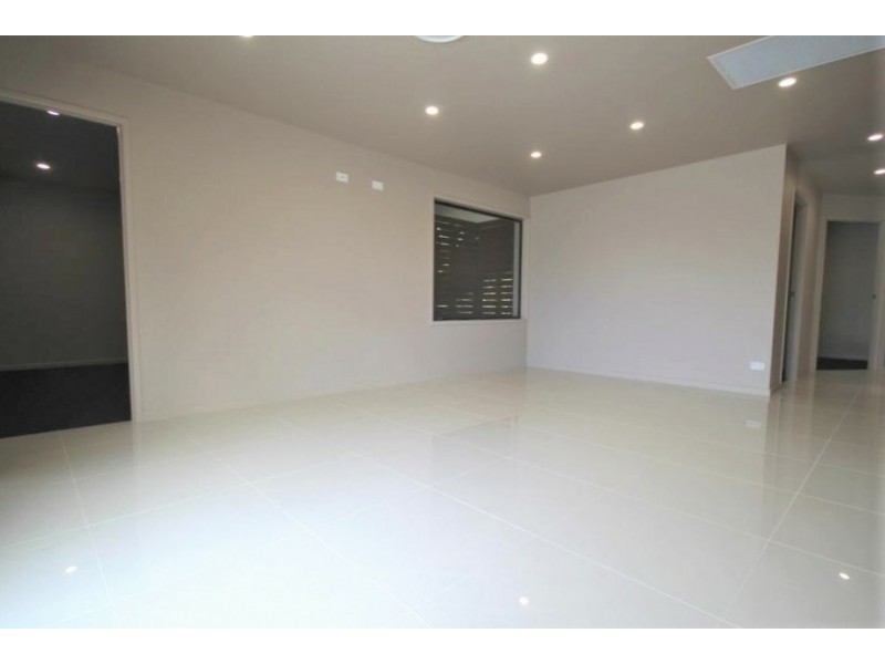 130 Ashmore Road, Benowa QLD 4217