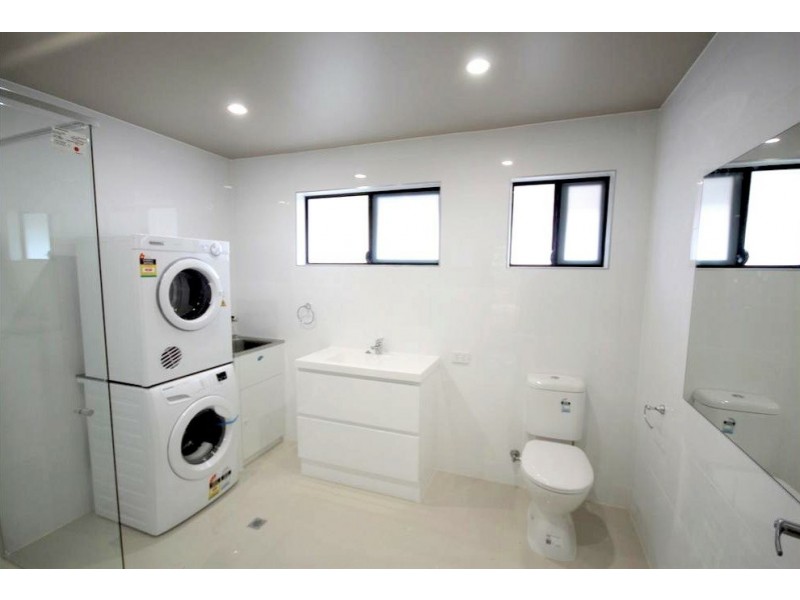 130 Ashmore Road, Benowa QLD 4217