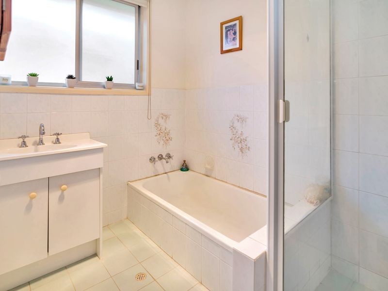 17 Glenelg Avenue, Mermaid Beach QLD 4218