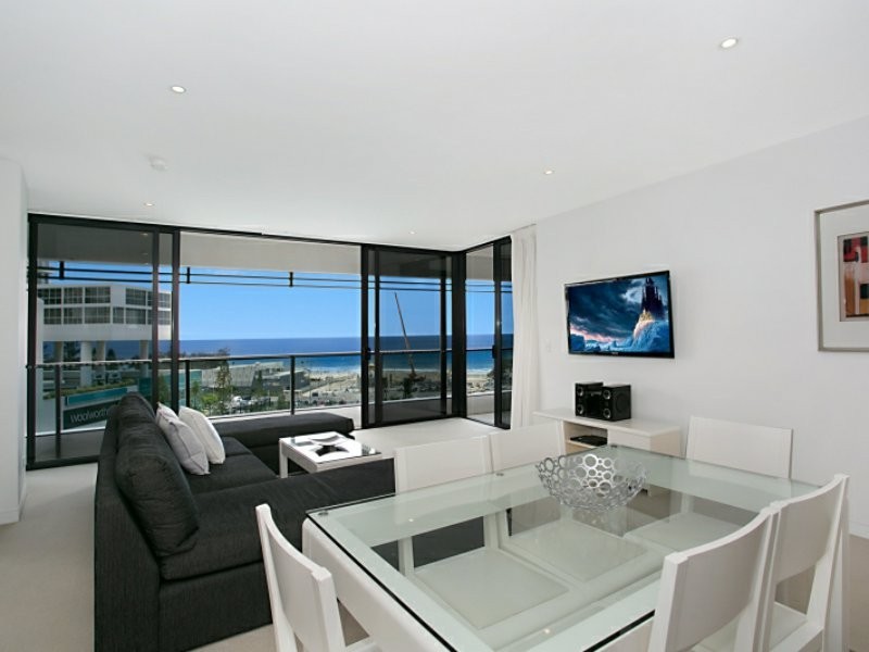 10603/1 Charles Ave, Broadbeach QLD 4218