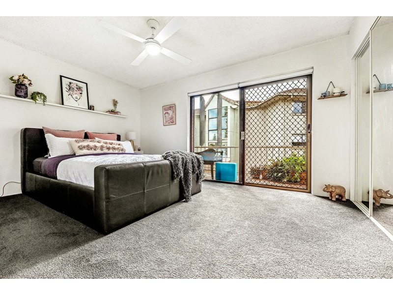 11/11 Old Burleigh Road, Surfers Paradise QLD 4217