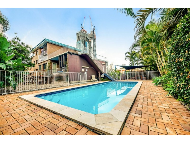 11/11 Old Burleigh Road, Surfers Paradise QLD 4217