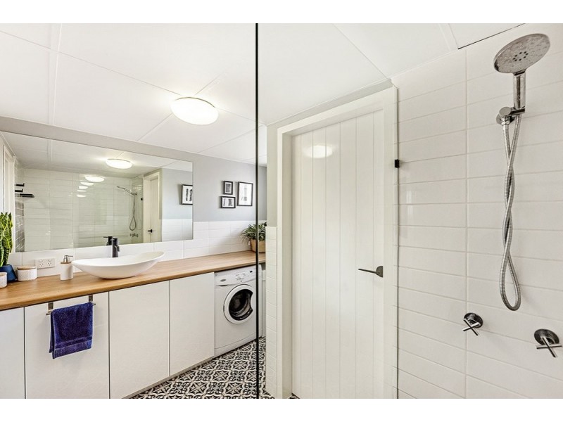 11/11 Old Burleigh Road, Surfers Paradise QLD 4217