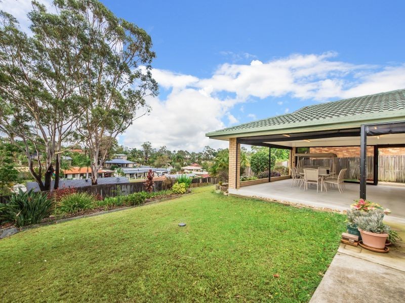 4 Barow Court, Ashmore QLD 4214