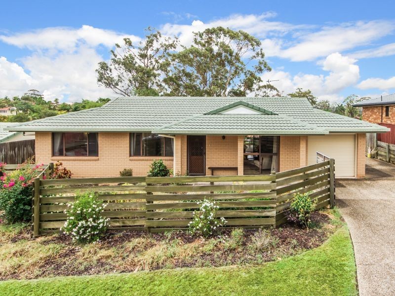 4 Barow Court, Ashmore QLD 4214