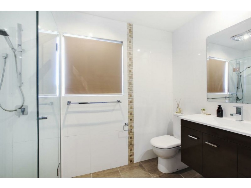 9 Lachlan Avenue, Molendinar QLD 4214