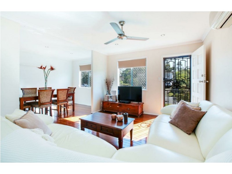 9 Lachlan Avenue, Molendinar QLD 4214