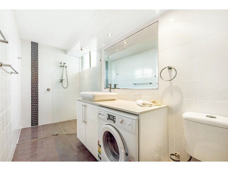 306/2 Queensland avenue, Broadbeach QLD 4218