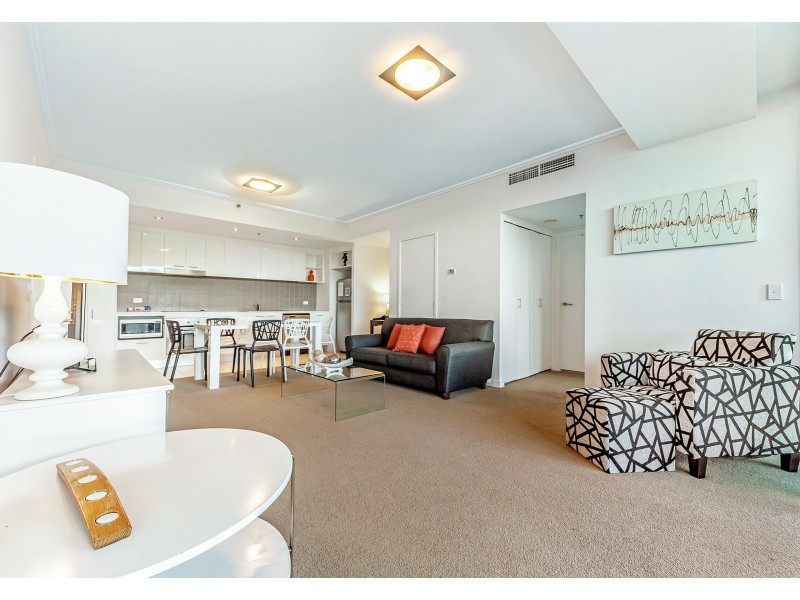 2220/33 T E Peters Drive, Broadbeach Waters QLD 4218