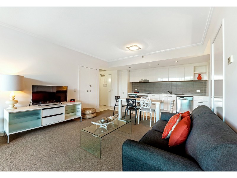 2220/33 T E Peters Drive, Broadbeach Waters QLD 4218