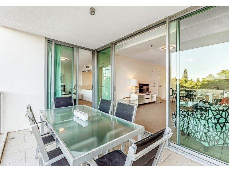 2220/33 T E Peters Drive, Broadbeach Waters QLD 4218