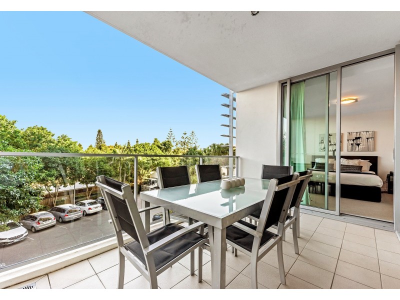 2220/33 T E Peters Drive, Broadbeach Waters QLD 4218