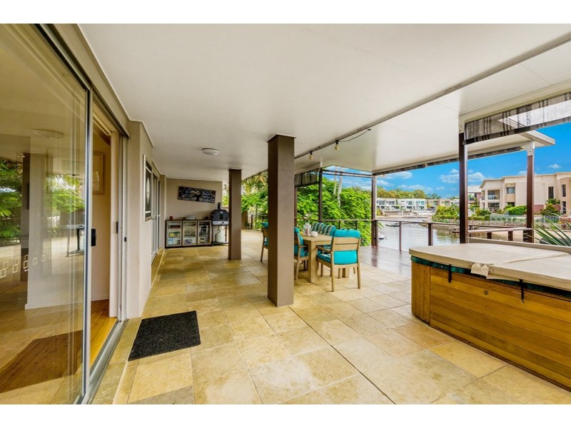 86 Gibraltar Drive, Isle Of Capri QLD 4217