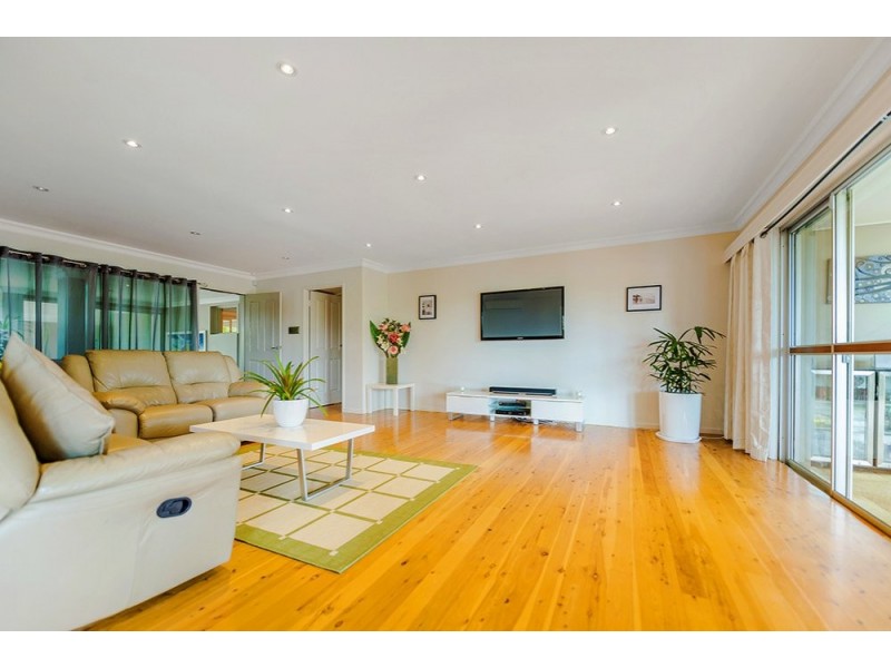 86 Gibraltar Drive, Isle Of Capri QLD 4217